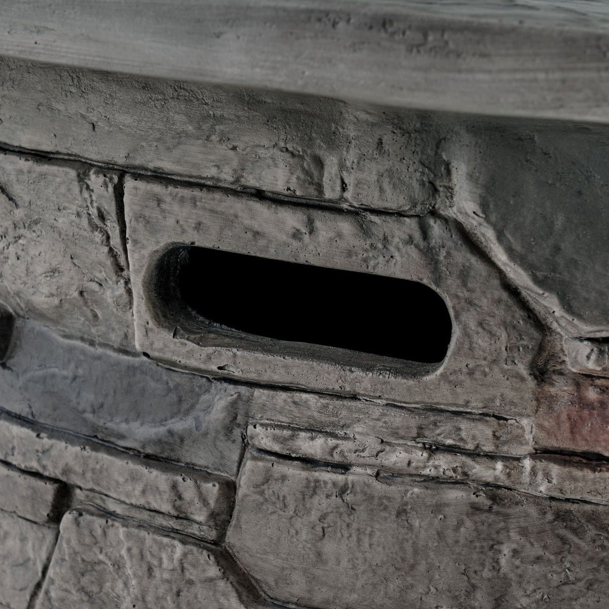 563605501